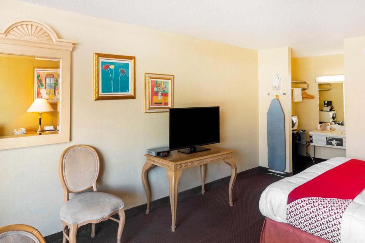 Oyo Hotel Guymon Ok Us-64 Екстер'єр фото